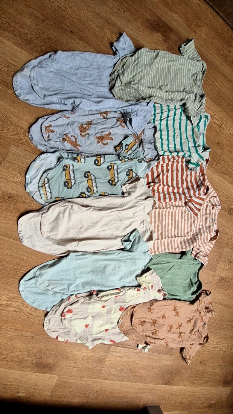 Rompers & bodys maat 98, 104 HEMA Goed