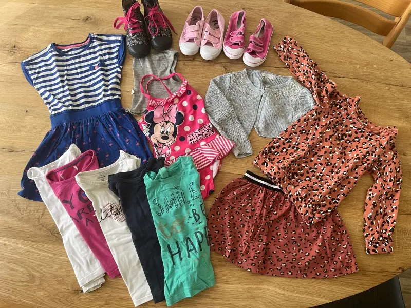 Shirts & truien maat 24, 25, 26, 92 H&M, Primark, Prenatal, Shoesme Goed gebruikt